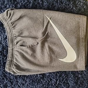 NIKE CLUB SWEAT SHORTS SZ L Grey Excellent